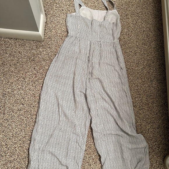 American Eagle Jumpsuit - Picture 5 of 6